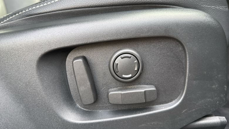 Land Rover Range Rover Velar 2.0 D200 R-Dynamic S 5dr Auto Diesel Estate